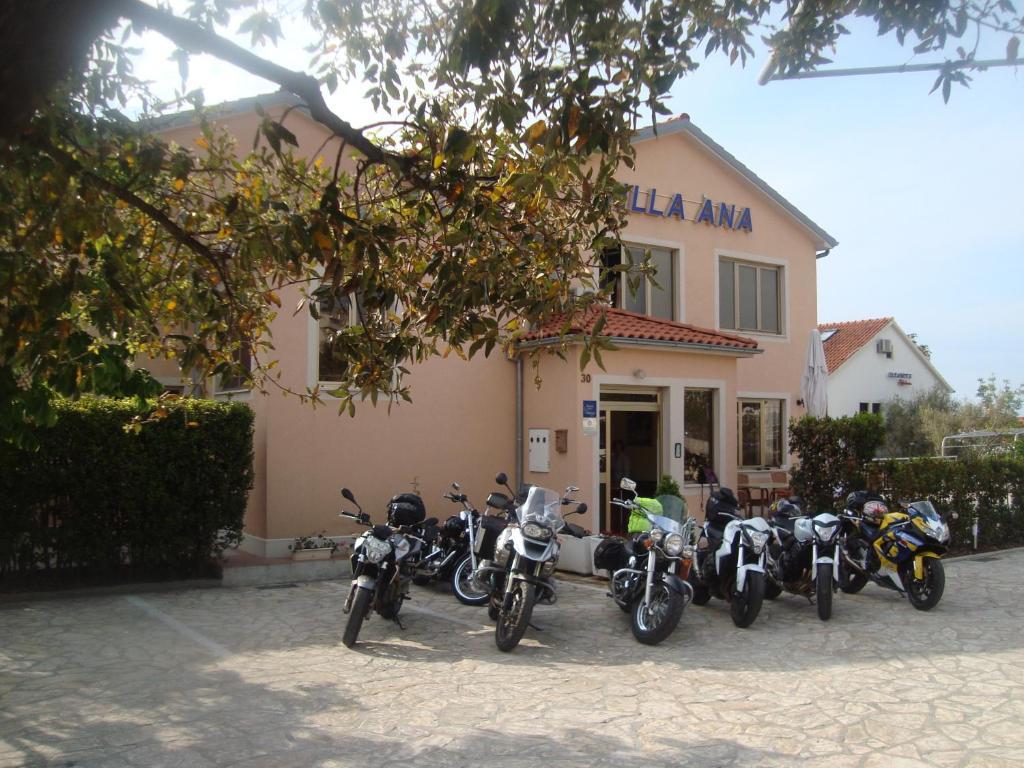 B&B Villa Ana 크르크 외부 사진