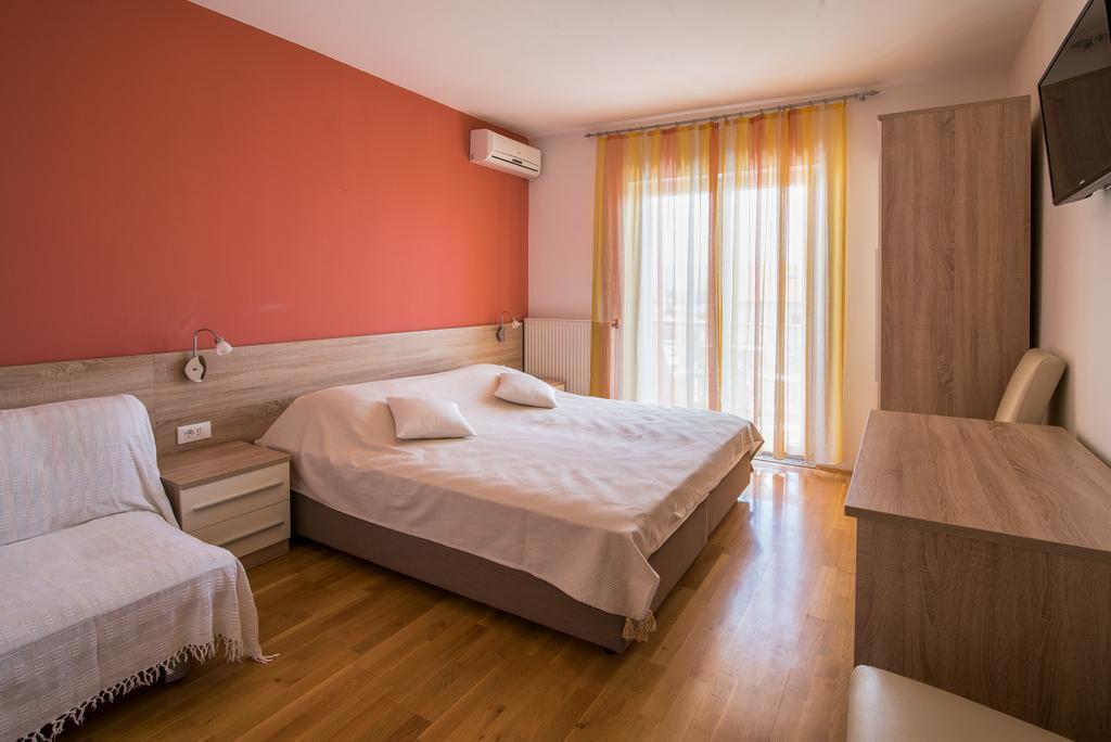 B&B Villa Ana 크르크 외부 사진