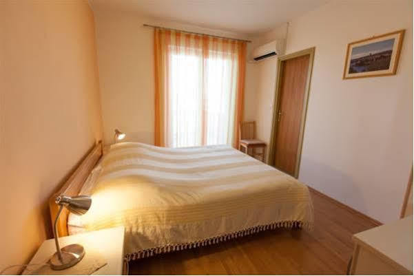 B&B Villa Ana 크르크 외부 사진